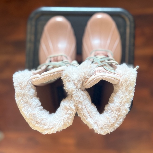 Sperry Women's Saltwater Shibori Rose Duck Boots - Picture 5 of 9